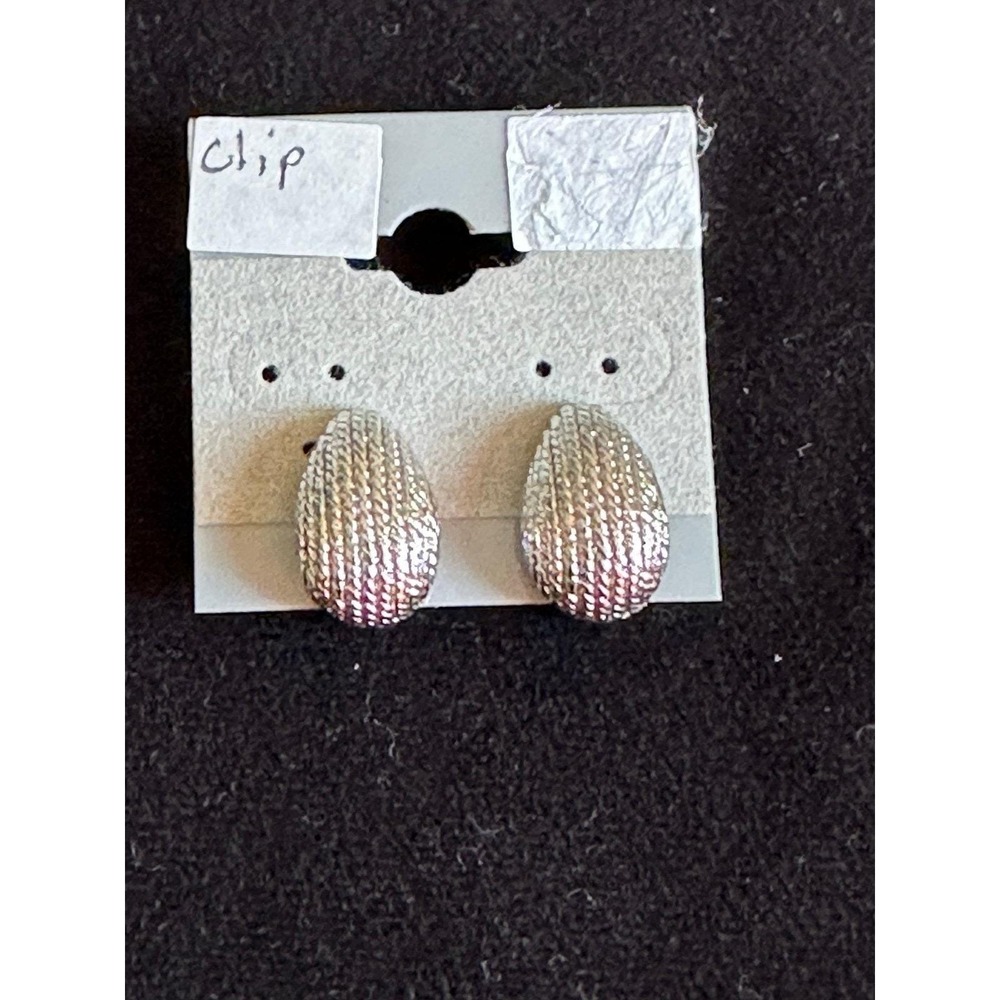 Trifari‎ Silver Tone Domed Oval Clip On Earrings Vintage